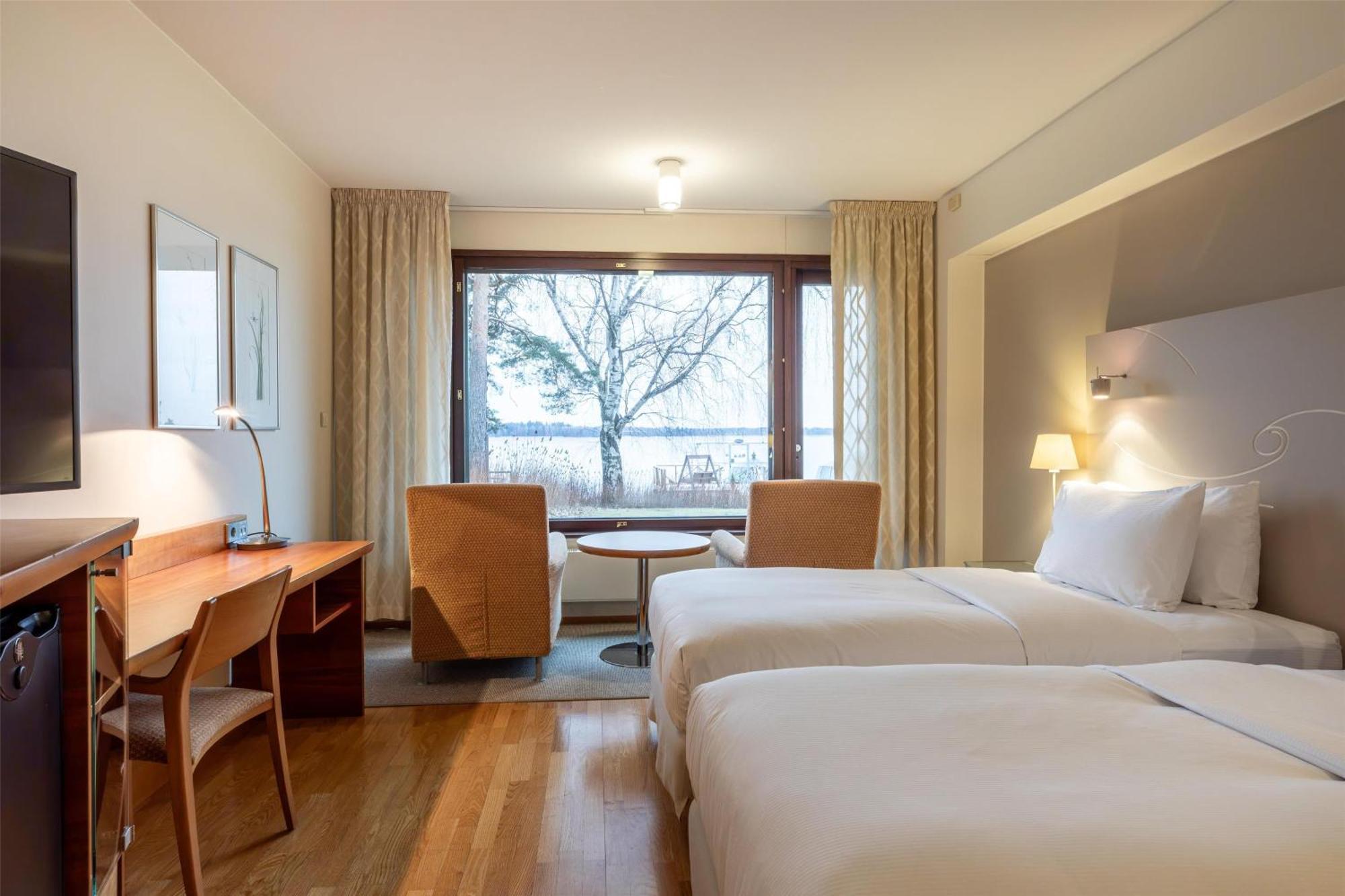 Hotel Hilton Kalastajatorppa 4*